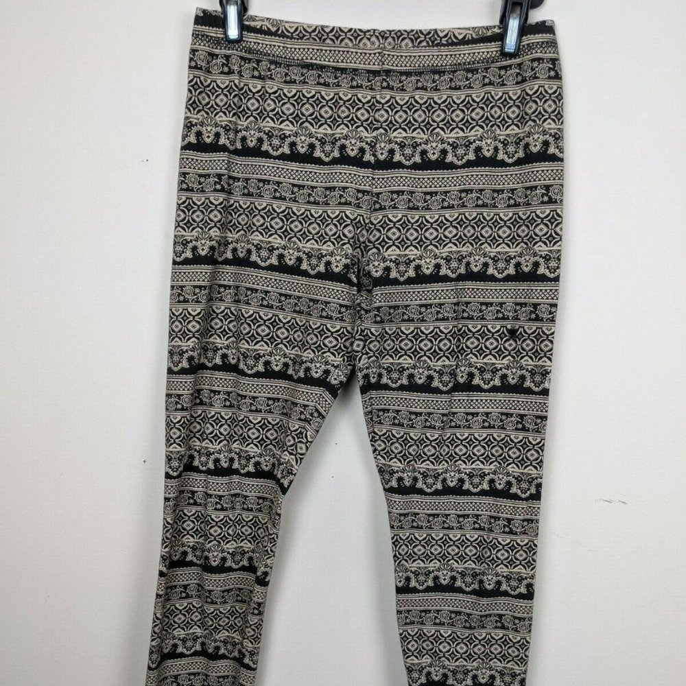 Forever 21 Damask 7/8 leggings